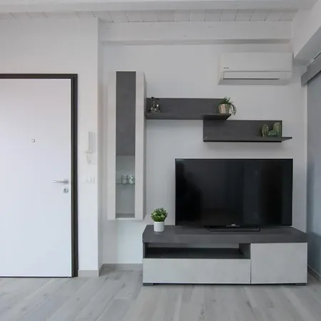 Attico Belvedere - Terrazza Con Barbecue E Jacuzzi Privata * كيريالي