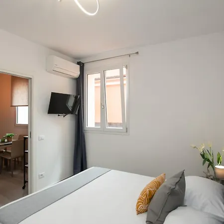 Attico Belvedere - Terrazza Con Barbecue E Jacuzzi Privata Апартаменты *