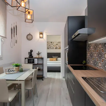 Attico Belvedere - Terrazza Con Barbecue E Jacuzzi Privata Апартаменты *